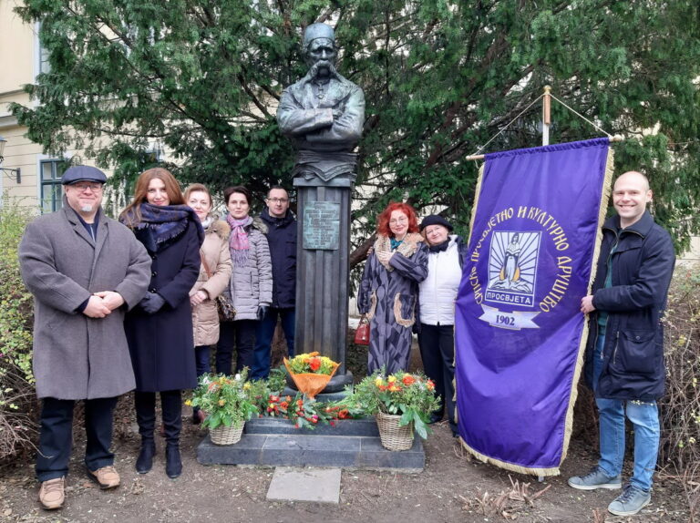 Споменик Вуку Караџићу у Бечу