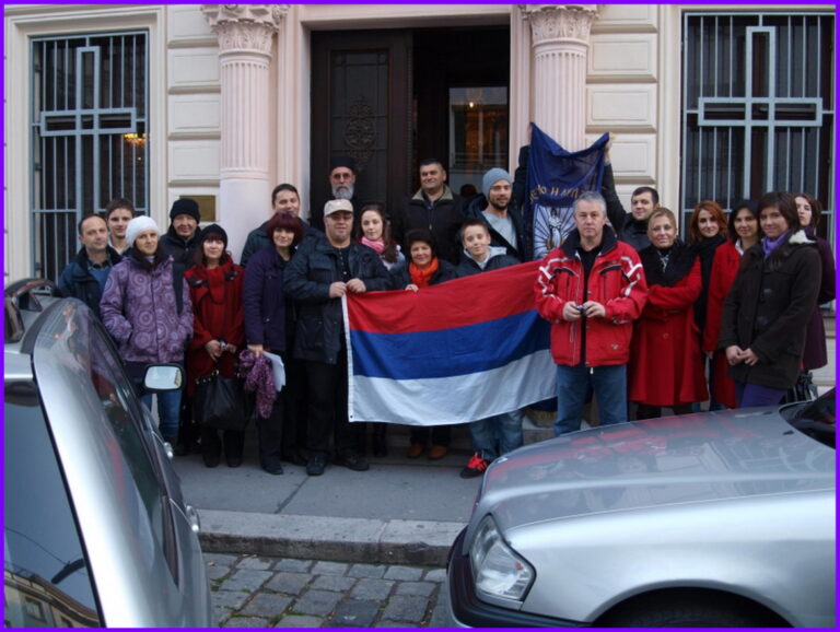 Посета српским војничким гробљима