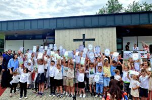 Vidovdan-Feier 2024: Freude und Auszeichnungen für die Schüler der Prosvjetas Sprachschulen in Fügen und Kufstein