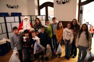 „Пут око света“ - позоришна чаролија за децу