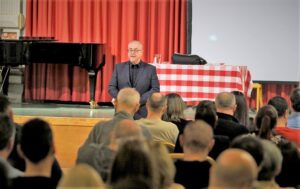 Просвјета и пријатељи угостили Петра Божовића у Аустрији